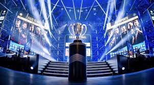 pa视讯娱乐集团 二次元游戏原画师需要学习什么